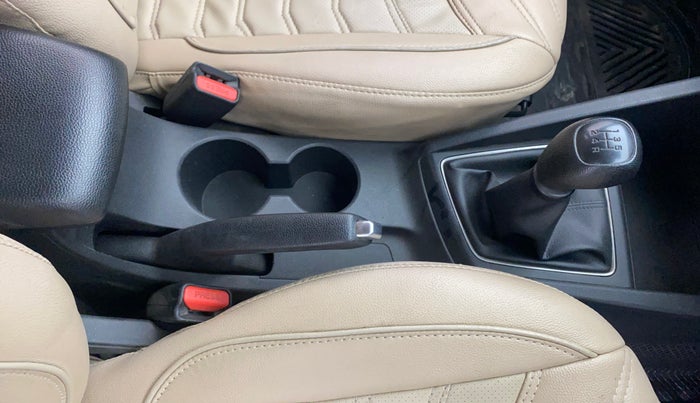 2016 Hyundai Elite i20 SPORTZ 1.2, Petrol, Manual, 99,774 km, Gear Lever