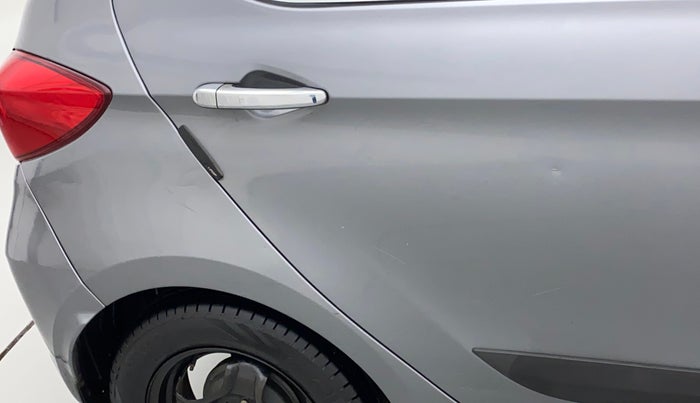 2019 Tata Tiago XZA PETROL, CNG, Automatic, 82,923 km, Right quarter panel - Slightly dented