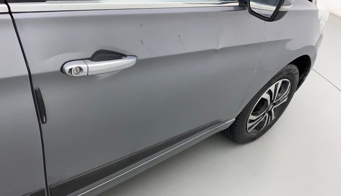 2019 Tata Tiago XZA PETROL, CNG, Automatic, 82,923 km, Driver-side door - Slightly dented