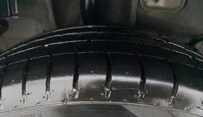 2019 Tata Tiago XZA PETROL, CNG, Automatic, 82,923 km, Right Rear Tyre Tread
