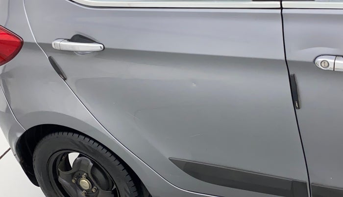 2019 Tata Tiago XZA PETROL, CNG, Automatic, 82,923 km, Right rear door - Minor scratches