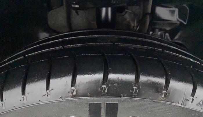 2019 Tata Tiago XZA PETROL, CNG, Automatic, 82,923 km, Right Front Tyre Tread