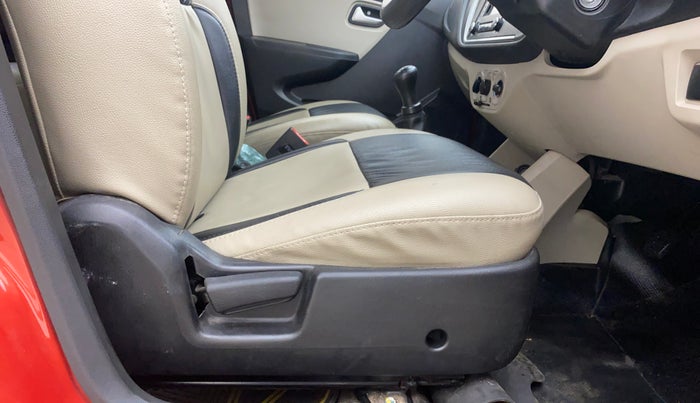 2019 Maruti Alto 800 VXI, Petrol, Manual, 29,069 km, Driver Side Adjustment Panel