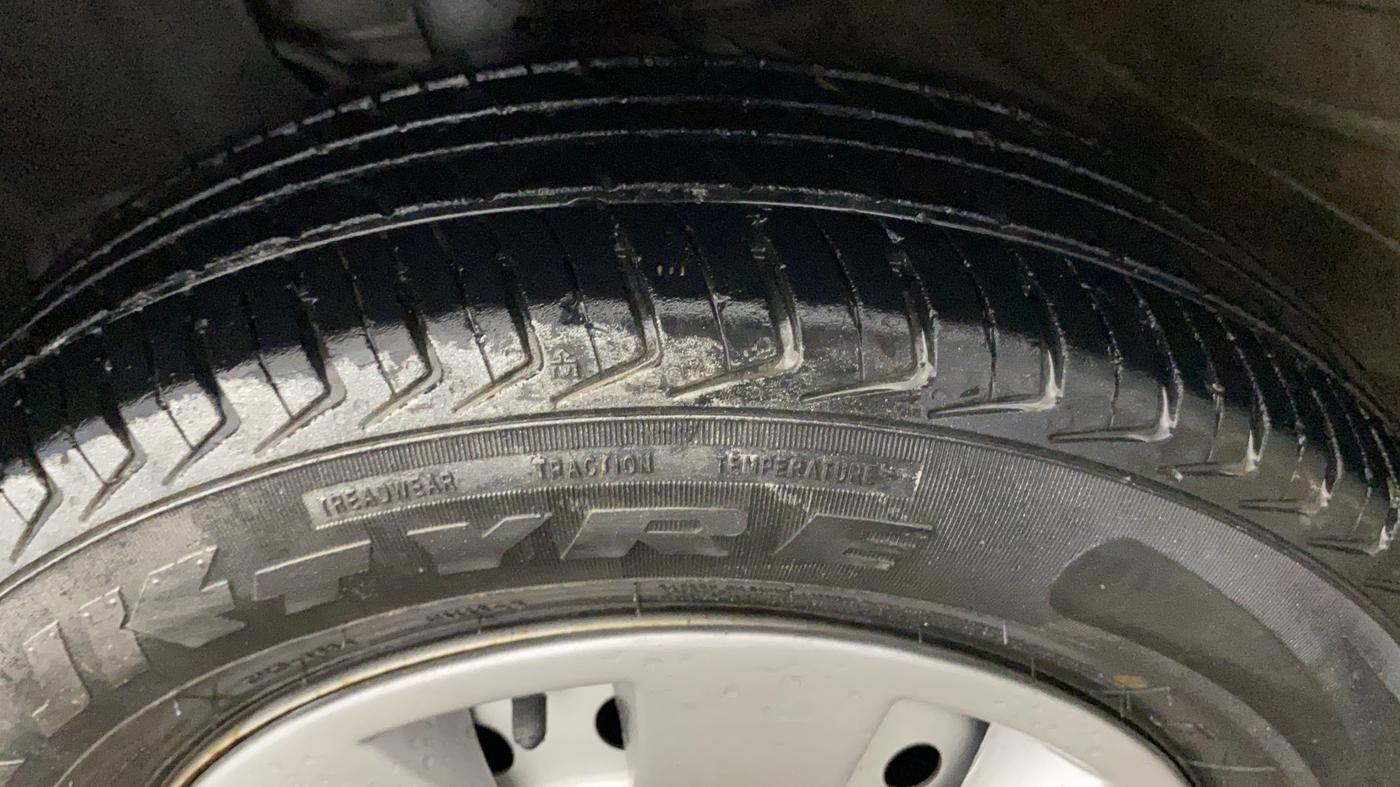 2020 Maruti New Wagon-R LXI 1.0, Petrol, Manual, 25,539 km, Left Front Tyre Tread