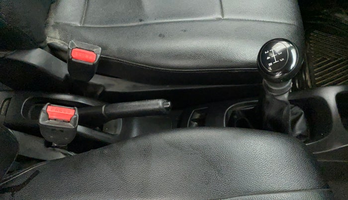 2014 Maruti Wagon R 1.0 LXI, Petrol, Manual, 50,431 km, Gear Lever