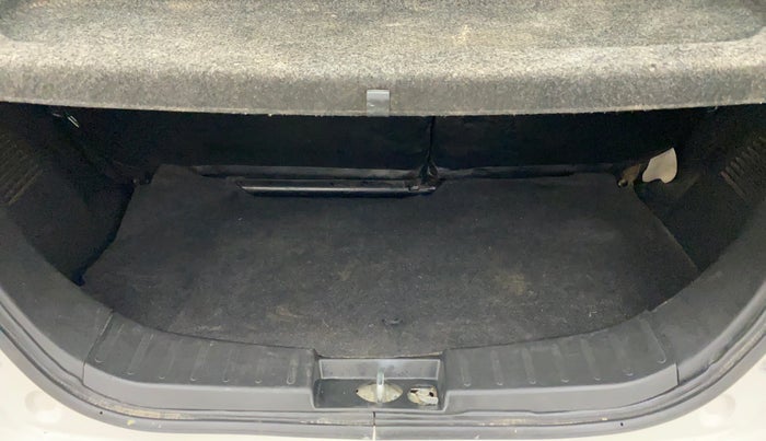 2014 Maruti Wagon R 1.0 LXI, Petrol, Manual, 50,431 km, Boot Inside