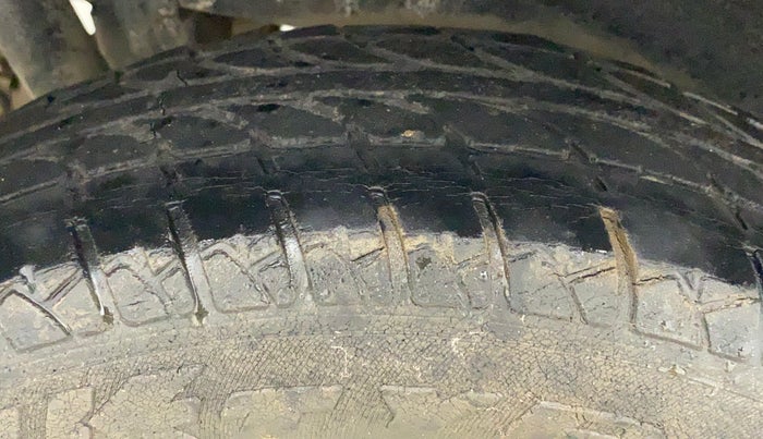 2014 Maruti Wagon R 1.0 LXI, Petrol, Manual, 50,431 km, Right Rear Tyre Tread