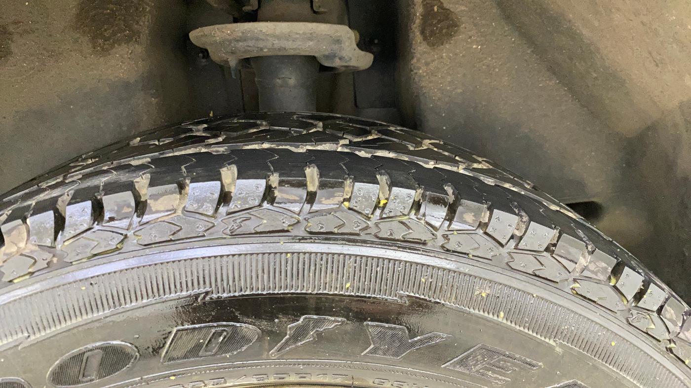 2017 Jeep Compass LIMITED 1.4 PETROL AT, Petrol, Automatic, 46,449 km, Left Rear Tyre Tread