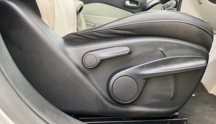 2017 Jeep Compass LIMITED 1.4 PETROL AT, Petrol, Automatic, 46,449 km, Driver Side Adjustment Panel