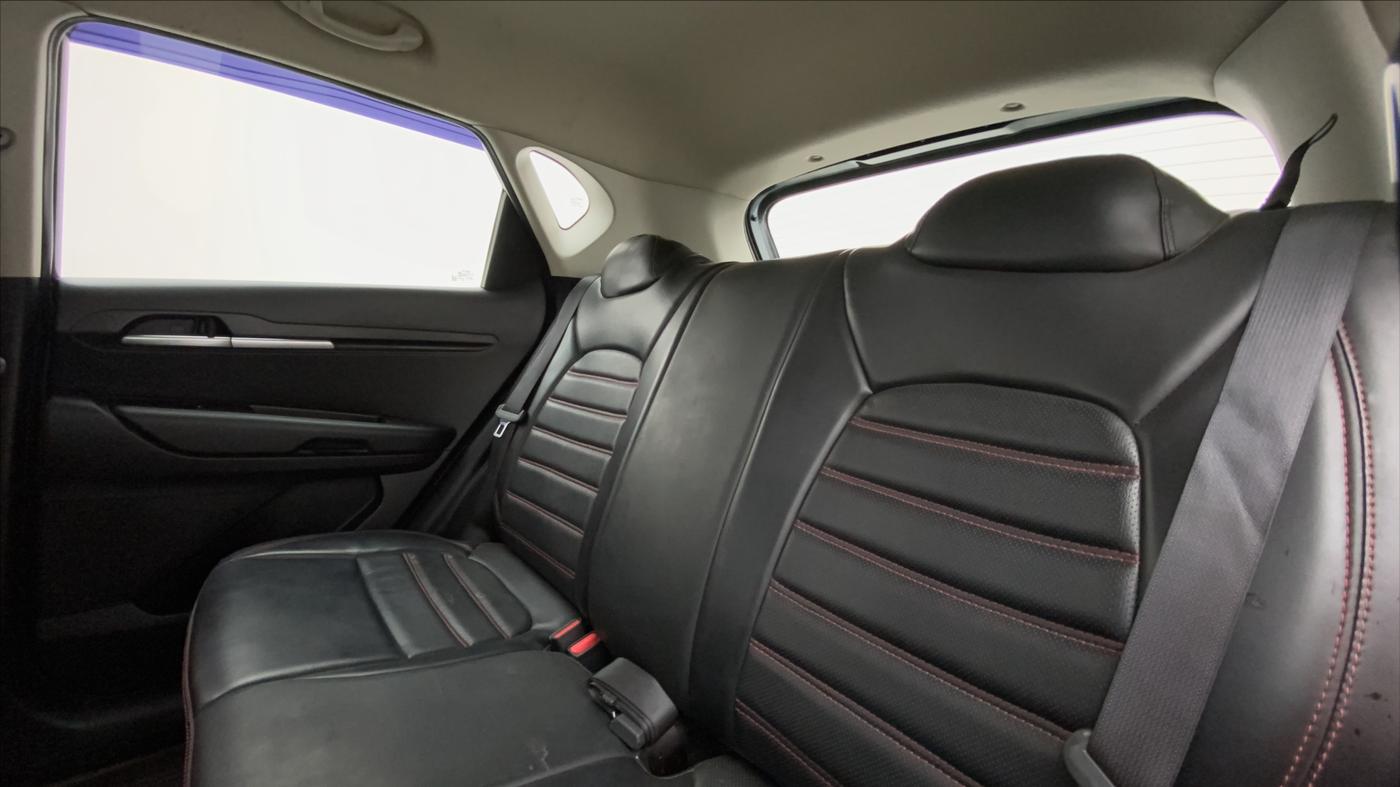 2021 KIA SONET HTK PLUS 1.2, Petrol, Manual, 27,474 km, Right Side Rear Door Cabin