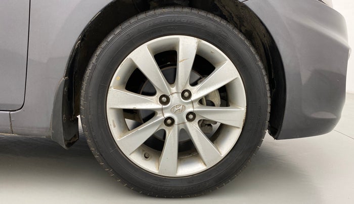 2013 Hyundai Verna FLUIDIC 1.6 CRDI SX, Diesel, Manual, 81,298 km, Right Front Wheel