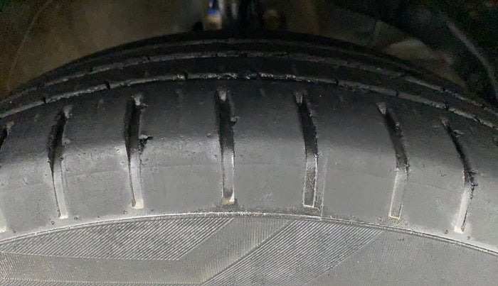 2018 Maruti Swift ZXI AMT, Petrol, Automatic, 61,673 km, Right Front Tyre Tread