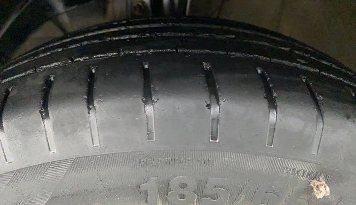 2018 Maruti Swift ZXI AMT, Petrol, Automatic, 61,673 km, Left Front Tyre Tread