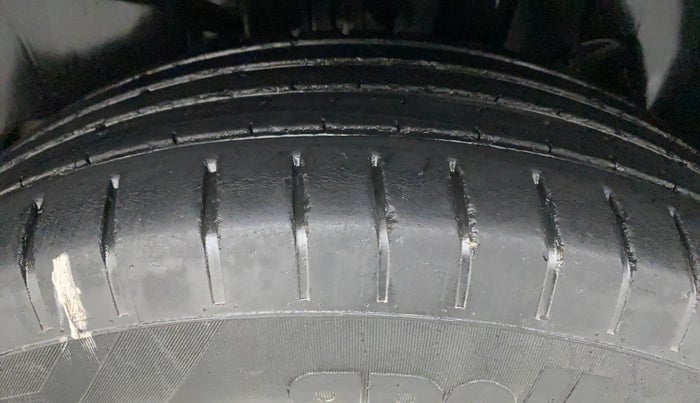 2018 Maruti Swift ZXI AMT, Petrol, Automatic, 61,673 km, Left Rear Tyre Tread