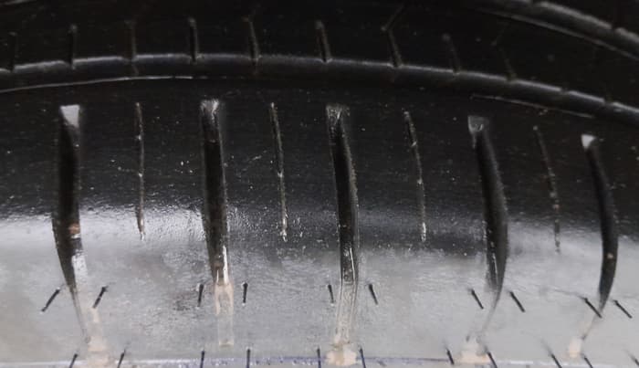 2016 Maruti Baleno ALPHA PETROL 1.2, Petrol, Manual, 99,377 km, Left Front Tyre Tread