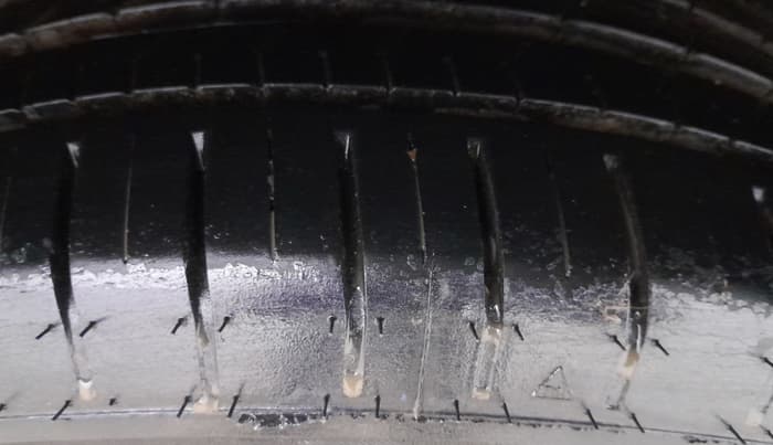 2016 Maruti Baleno ALPHA PETROL 1.2, Petrol, Manual, 99,377 km, Left Rear Tyre Tread