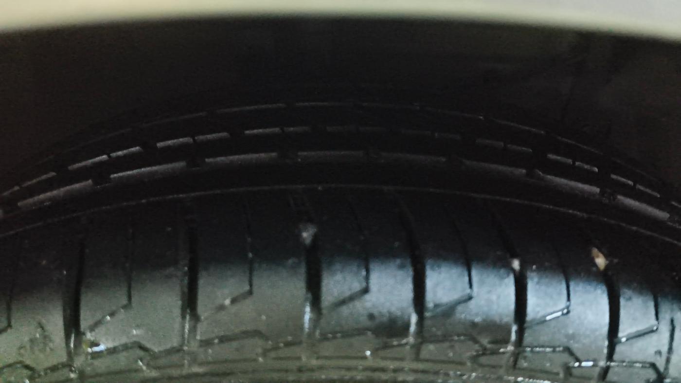 2018 Maruti Ciaz ALPHA 1.4 PETROL, Petrol, Manual, 50,885 km, Right Front Tyre Tread