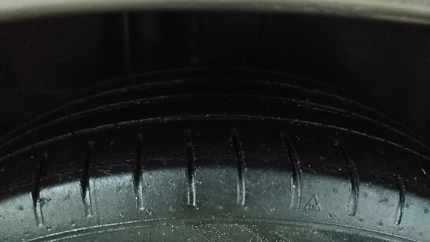 2018 Maruti Ciaz ALPHA 1.4 PETROL, Petrol, Manual, 50,885 km, Right Rear Tyre Tread