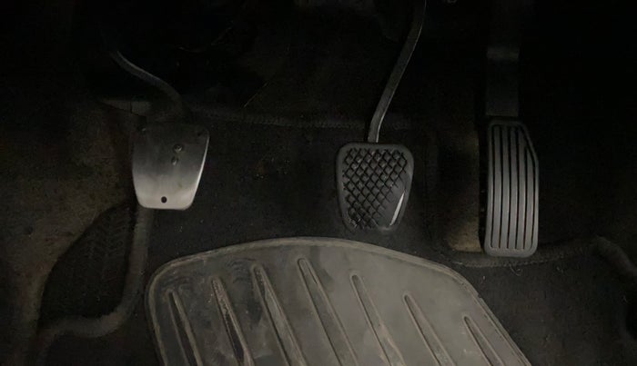 2017 Honda Jazz 1.2L I-VTEC SV, Petrol, Manual, 96,442 km, Pedals