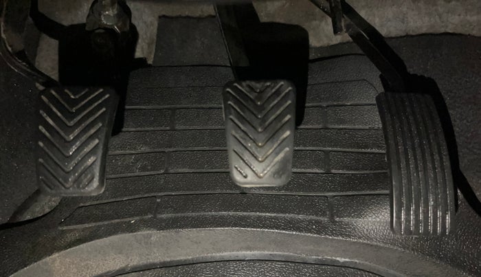 2016 Hyundai Eon ERA +, Petrol, Manual, 63,405 km, Pedals