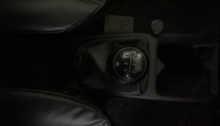 2016 Hyundai Eon ERA +, Petrol, Manual, 63,405 km, Gear Lever