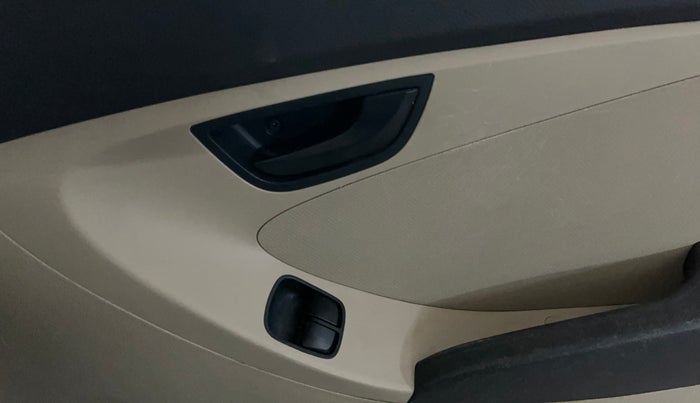 2016 Hyundai Eon ERA +, Petrol, Manual, 63,405 km, Driver Side Door Panels Control