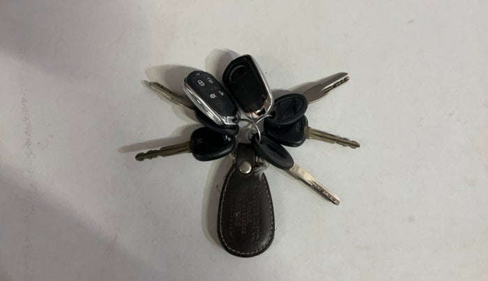 2016 Hyundai Eon ERA +, Petrol, Manual, 63,405 km, Key Close Up