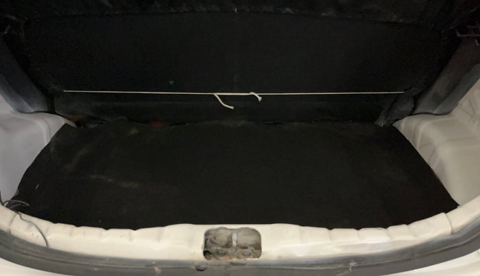 2016 Hyundai Eon ERA +, Petrol, Manual, 63,405 km, Boot Inside