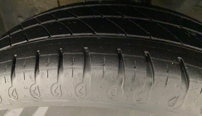 2021 Renault Kwid RXL, Petrol, Manual, 14,515 km, Left Front Tyre Tread