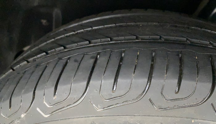 2018 Volkswagen Polo COMFORTLINE 1.2L PETROL, Petrol, Manual, 92,338 km, Left Rear Tyre Tread