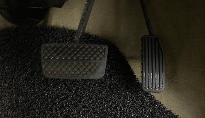 2013 Honda Brio VX AT, Petrol, Automatic, 54,147 km, Pedals