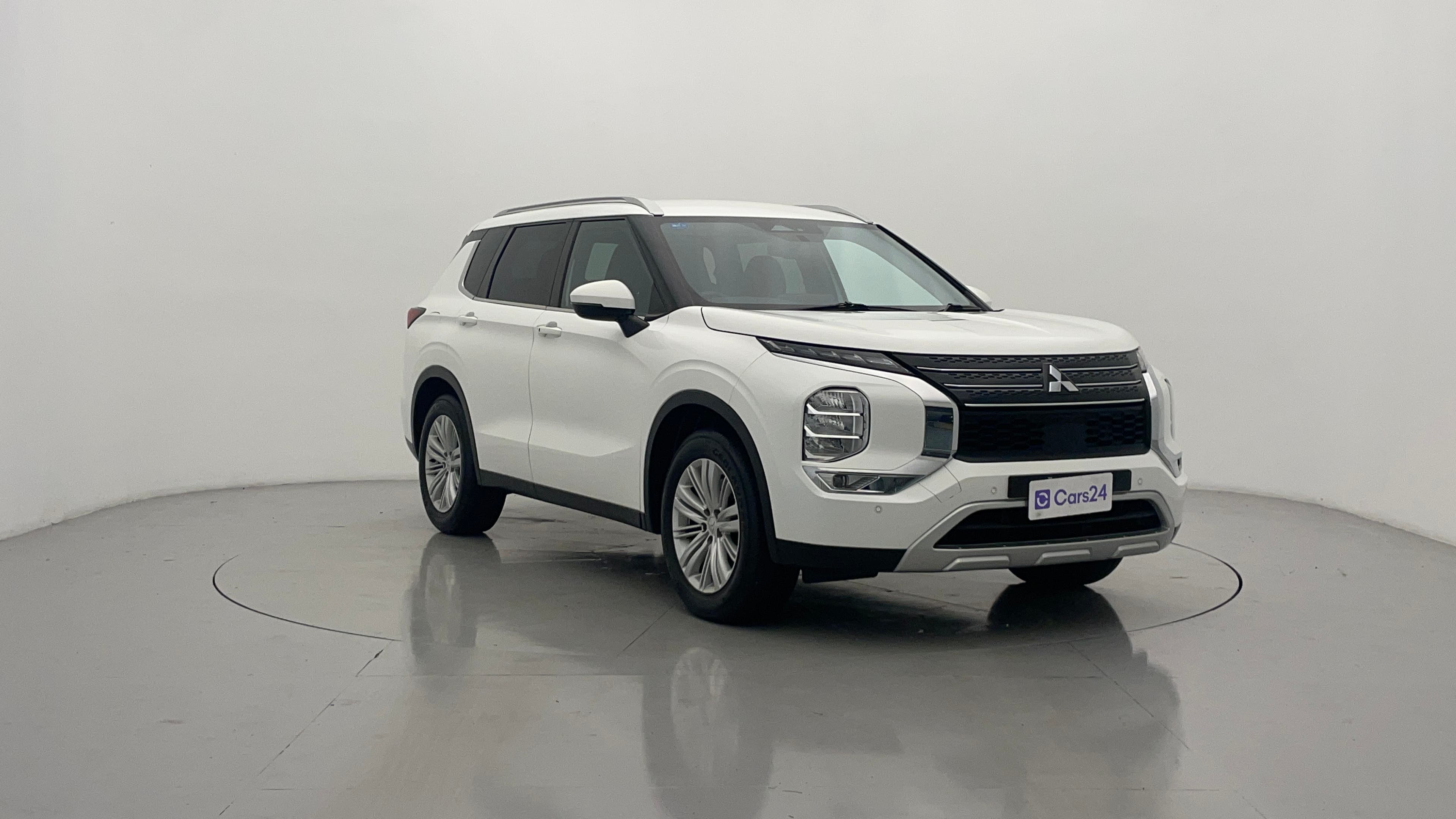 Mitsubishi Outlander image