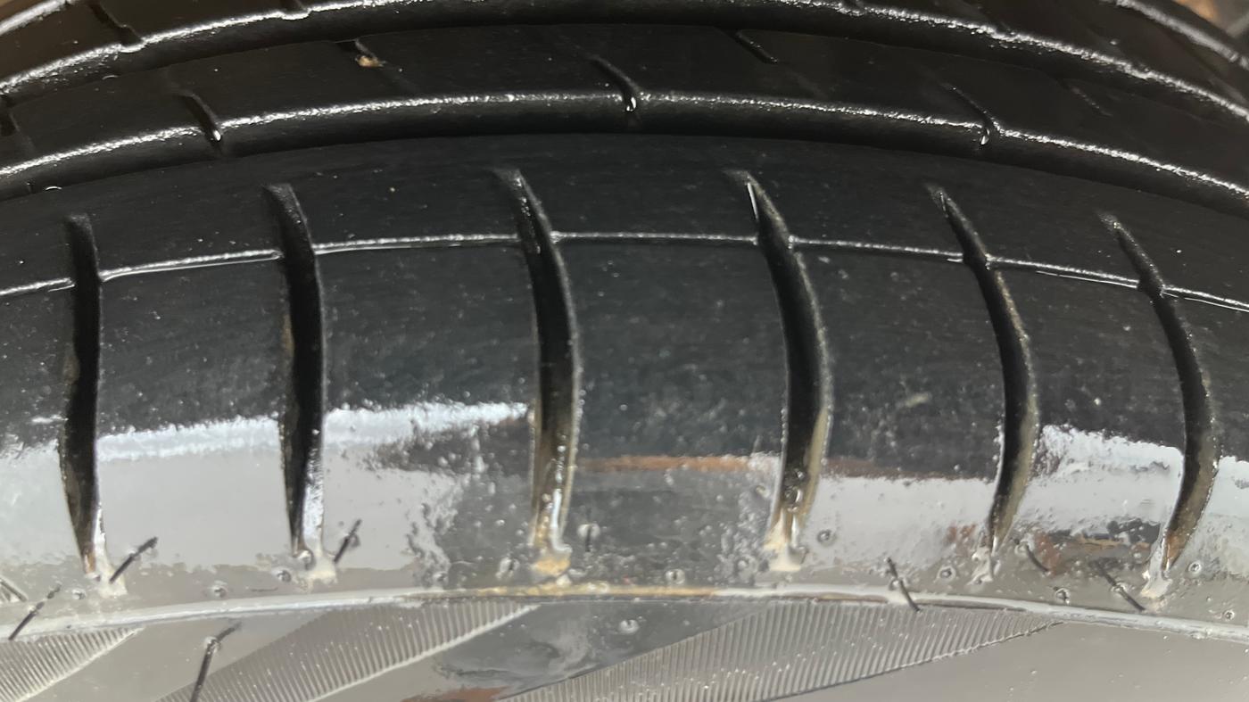 2016 Hyundai Grand i10 MAGNA AT 1.2 KAPPA VTVT, Petrol, Automatic, 41,604 km, Right Front Tyre Tread