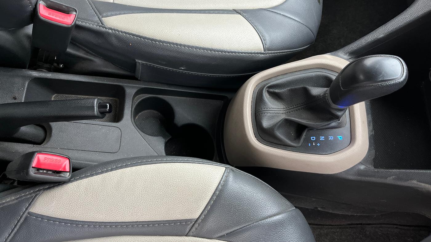 2016 Hyundai Grand i10 MAGNA AT 1.2 KAPPA VTVT, Petrol, Automatic, 41,604 km, Gear Lever