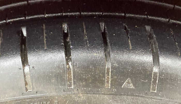 2020 Maruti Swift ZXI PLUS AMT, Petrol, Automatic, 94,528 km, Right Front Tyre Tread