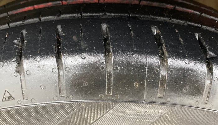 2020 Maruti Swift ZXI PLUS AMT, Petrol, Automatic, 94,528 km, Left Front Tyre Tread