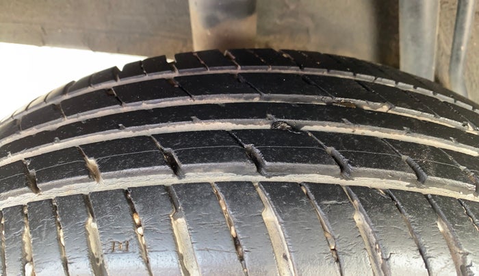 2019 Renault Kwid RXL, Petrol, Manual, 40,083 km, Right Rear Tyre Tread