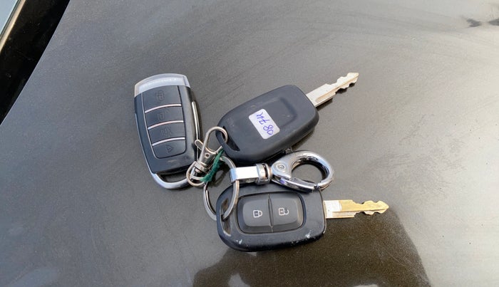 2019 Renault Kwid RXL, Petrol, Manual, 40,083 km, Key Close Up