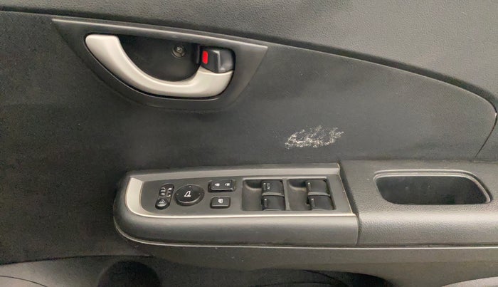 2016 Honda BR-V 1.5L I- DTEC V, Diesel, Manual, 56,981 km, Driver Side Door Panels Control