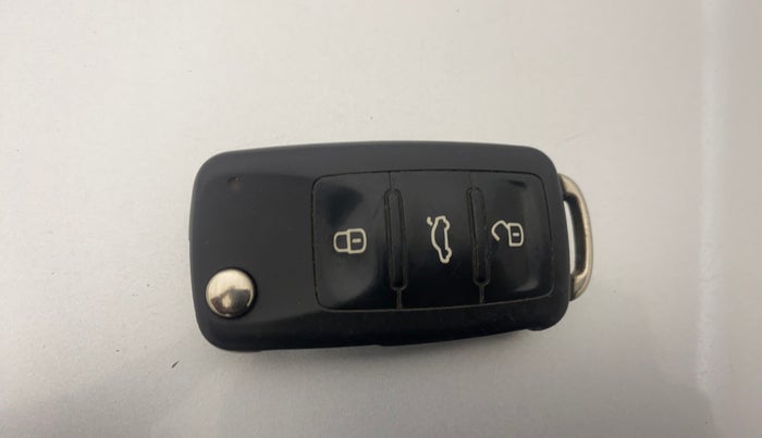 2015 Volkswagen Polo COMFORTLINE 1.2L, Petrol, Manual, 43,106 km, Key Close Up