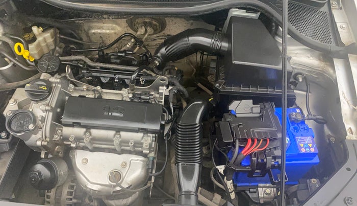 2015 Volkswagen Polo COMFORTLINE 1.2L, Petrol, Manual, 43,106 km, Engine View - Left