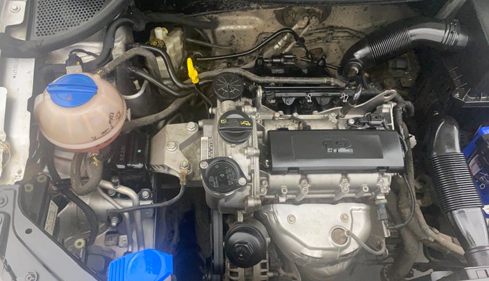 2015 Volkswagen Polo COMFORTLINE 1.2L, Petrol, Manual, 43,106 km, Engine View - Right