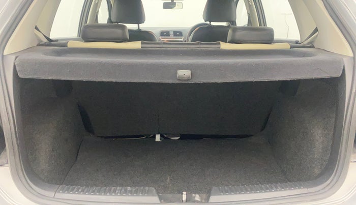 2015 Volkswagen Polo COMFORTLINE 1.2L, Petrol, Manual, 43,106 km, Boot Inside