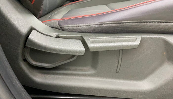 2020 Hyundai VENUE SX 1.0 (O) TURBO IMT, Petrol, Manual, 21,853 km, Driver Side Adjustment Panel