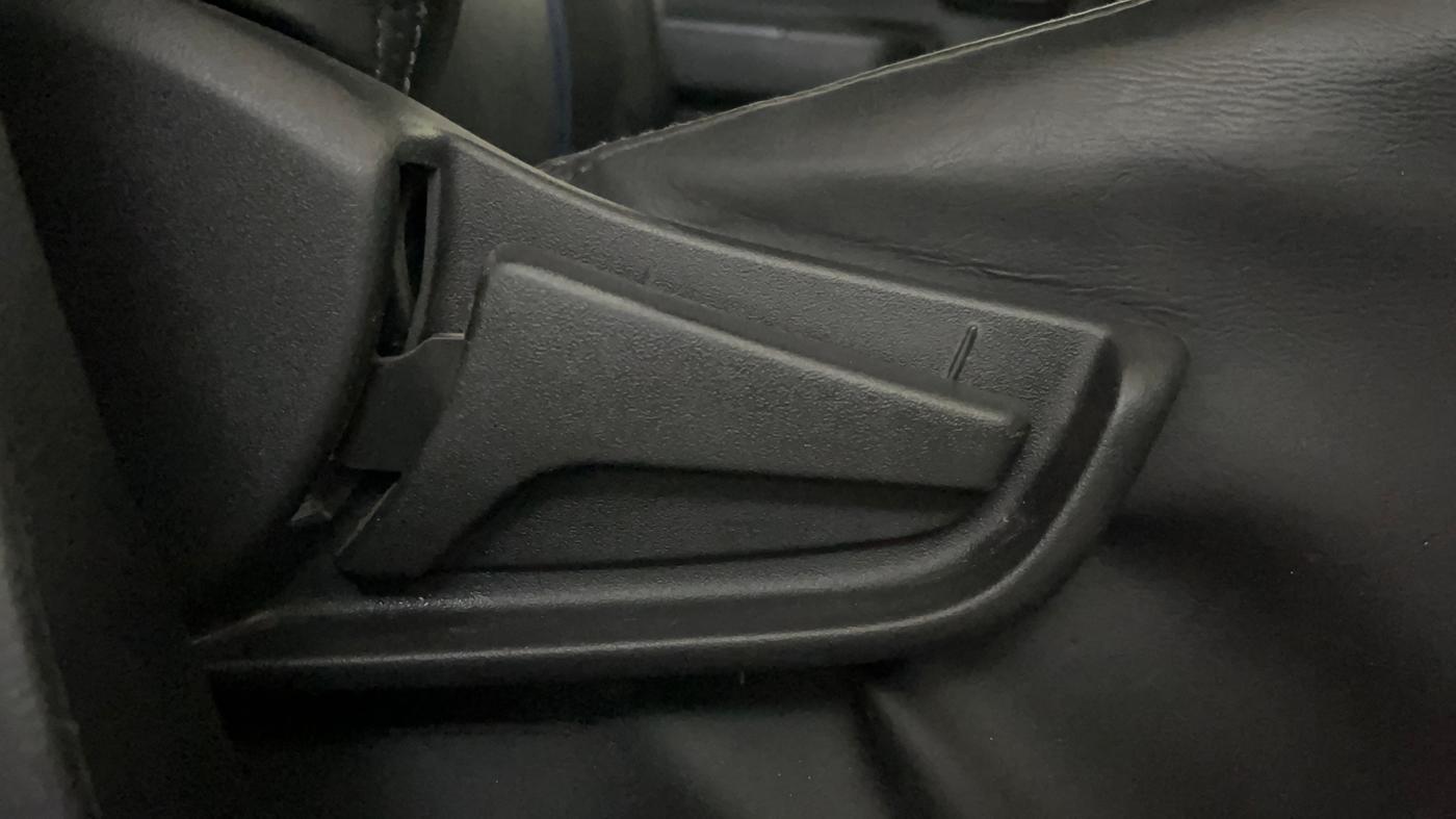 2019 Maruti S PRESSO VXI+, Petrol, Manual, 33,183 km, Driver Side Adjustment Panel
