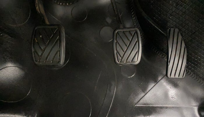 2018 Maruti Wagon R 1.0 VXI, Petrol, Manual, 38,786 km, Pedals