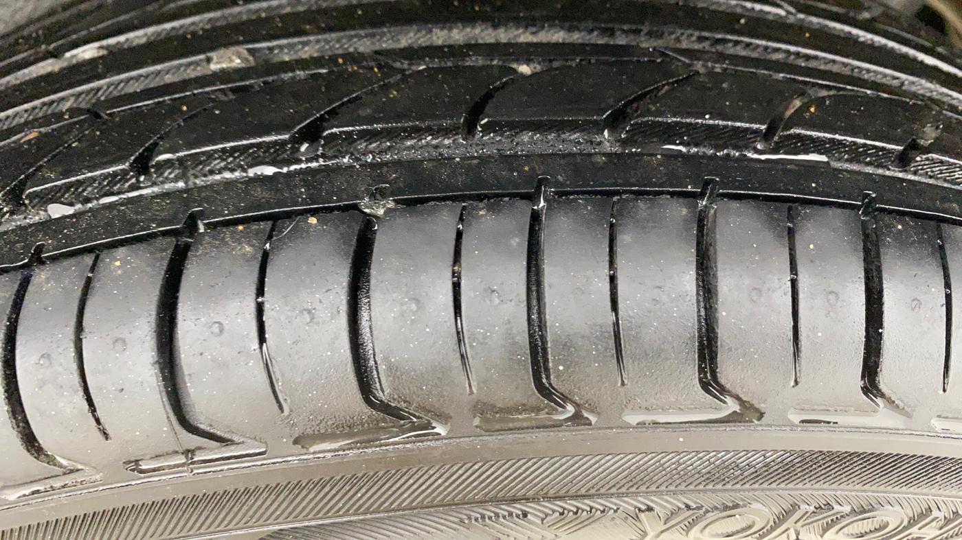 2018 Maruti Wagon R 1.0 VXI, Petrol, Manual, 38,786 km, Left Rear Tyre Tread