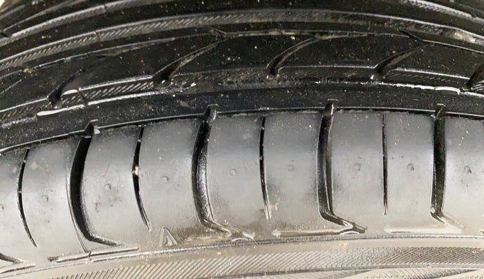 2018 Maruti Wagon R 1.0 VXI, Petrol, Manual, 38,786 km, Right Rear Tyre Tread