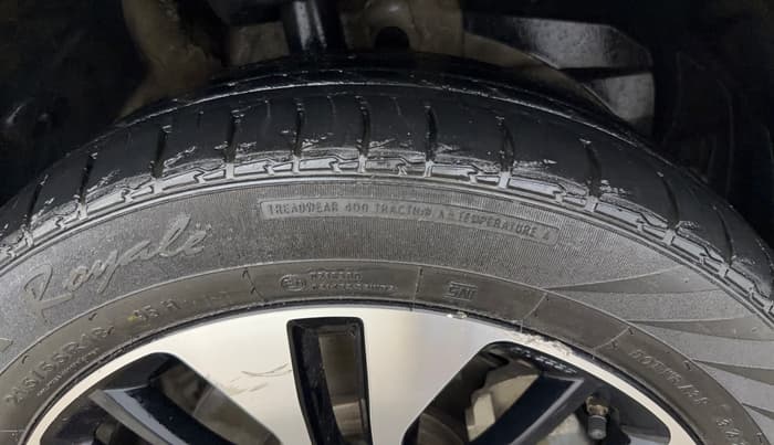 2021 MG HECTOR SHARP 1.5 DCT PETROL, Petrol, Automatic, 67,996 km, Right Front Tyre Tread