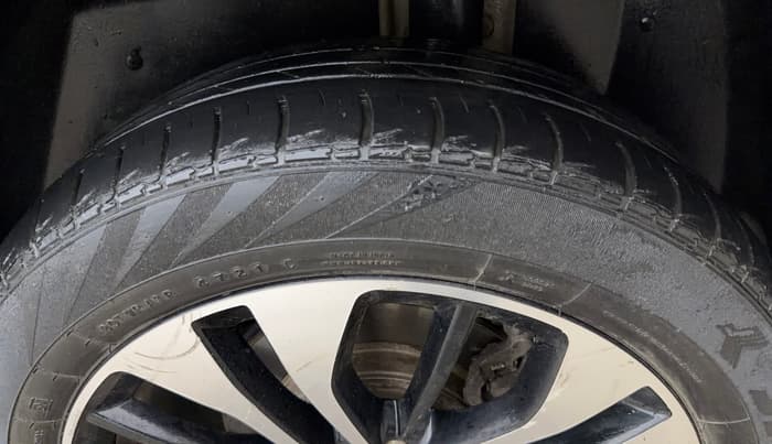 2021 MG HECTOR SHARP 1.5 DCT PETROL, Petrol, Automatic, 67,996 km, Left Rear Tyre Tread